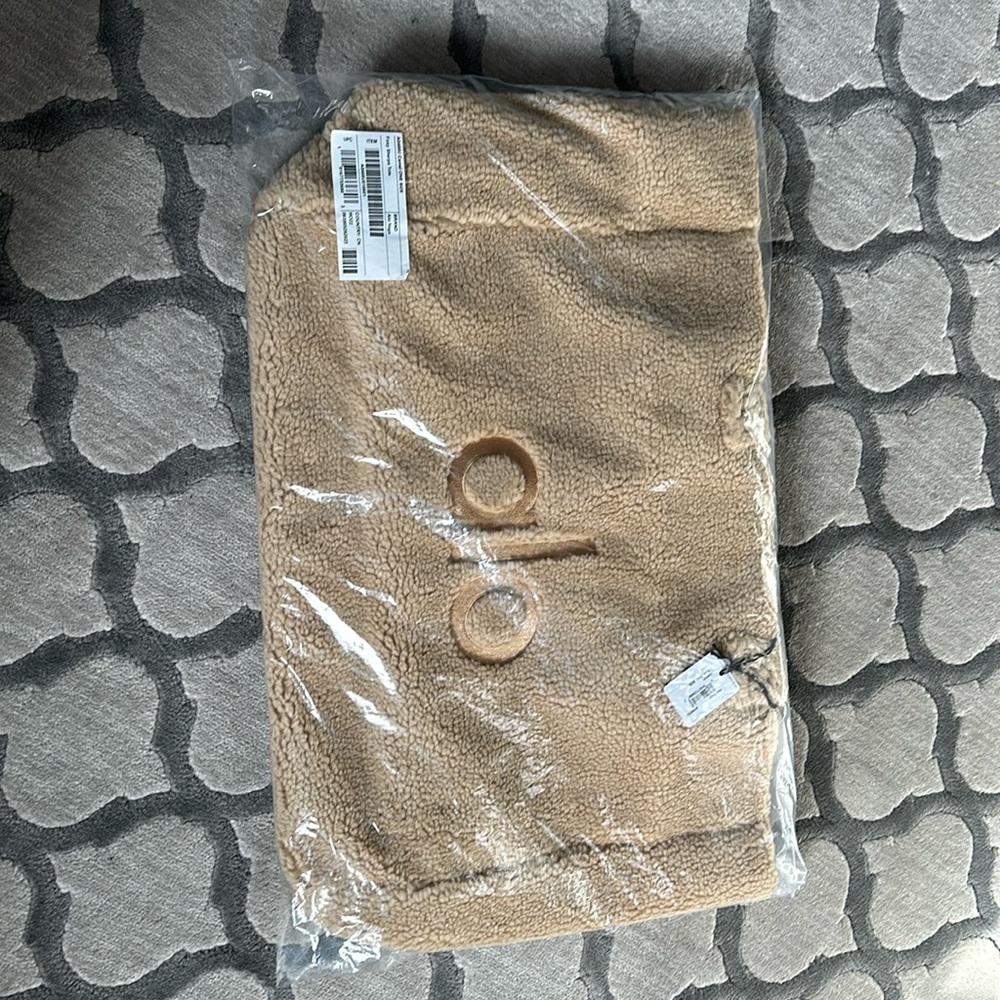 ALO Yoga Tan Tote Bag